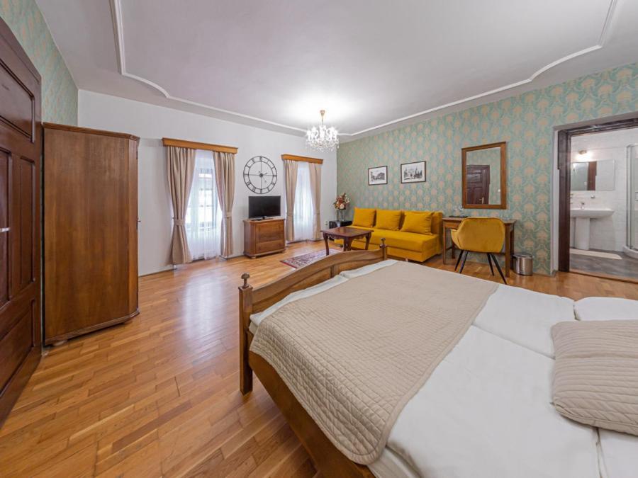 Hotel Salamander - Garni Banska Stiavnica Exterior photo