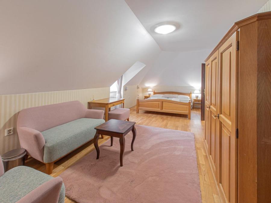 Hotel Salamander - Garni Banska Stiavnica Exterior photo